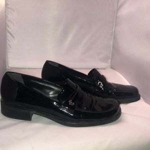 Naturalizer women’s  black patent leather loafers